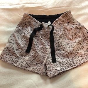 Lululemon shorts- light pink